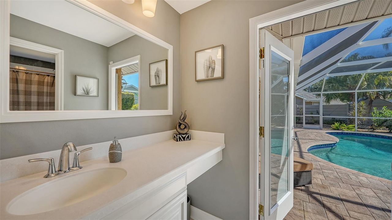 7975 Monticello Lane, Sarasota, FL 34243 Photo