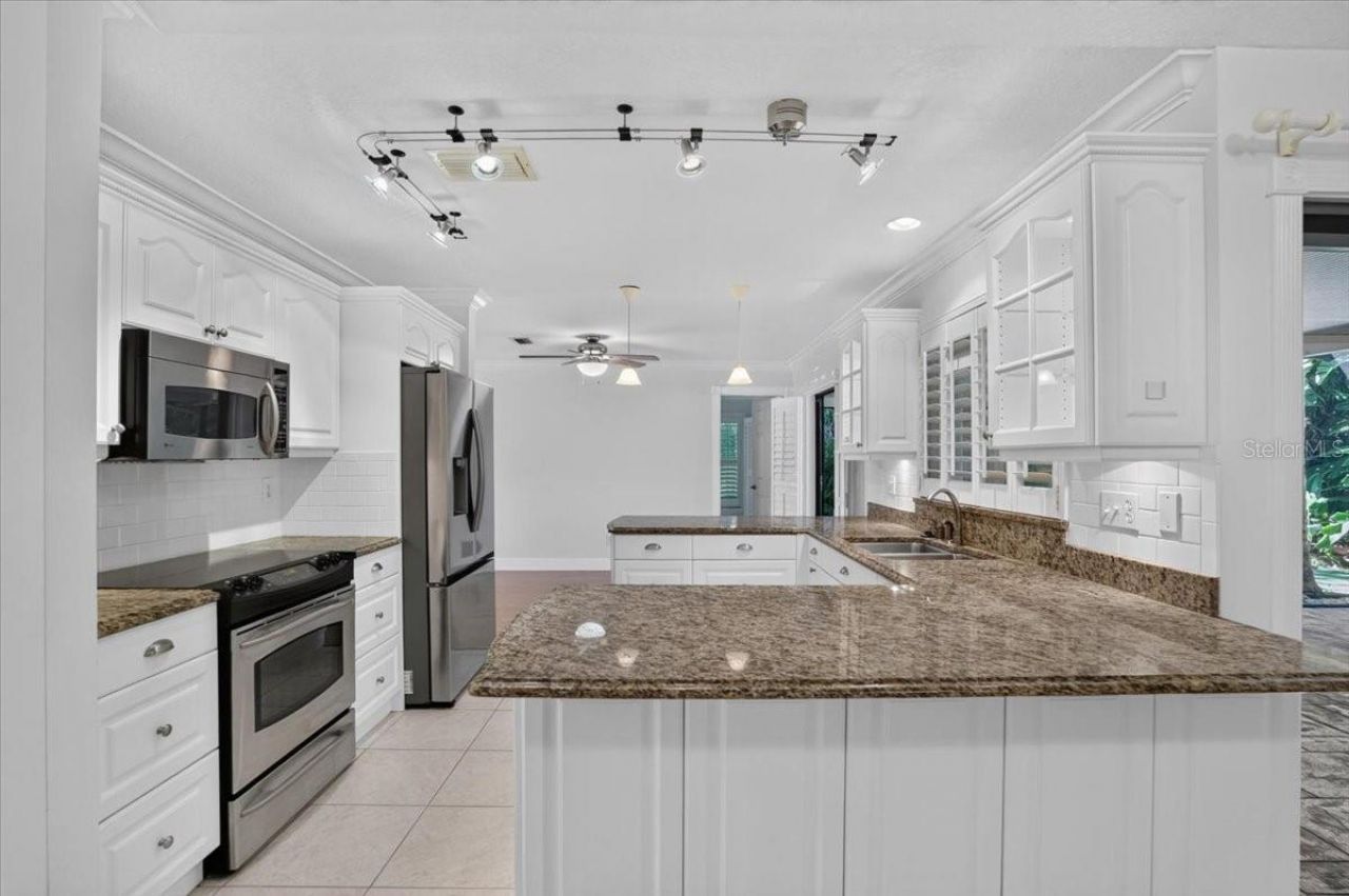 7604 19th Avenue Drive W, Bradenton, FL 34209 Photo