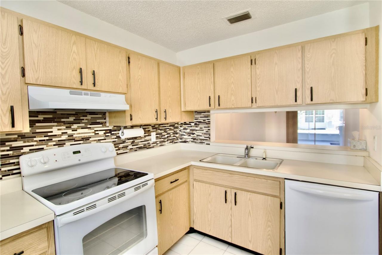 2853 Forrestal Court , New Port Richey, FL 34655 Photo