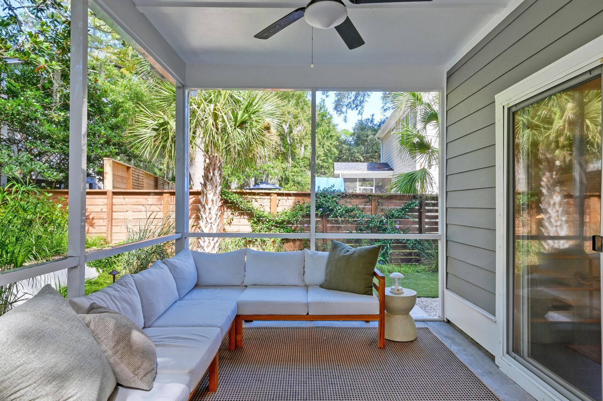 4989 Alpha Street Photo 11