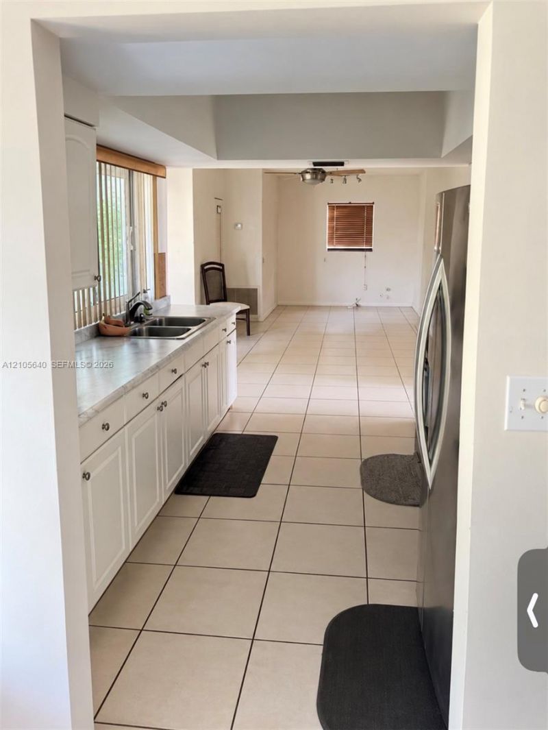 3700 NW 25th St, Lauderdale Lakes, FL 33311 Photo