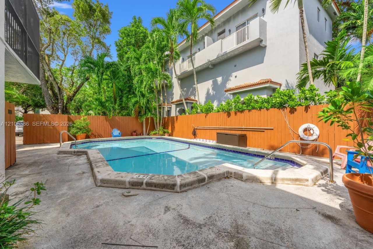 2987 Bird Ave , Miami, FL 33133 Photo