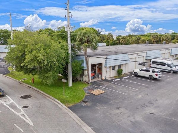 3905 Investment Ln , Unit 16, West Palm Beach, FL 33404
