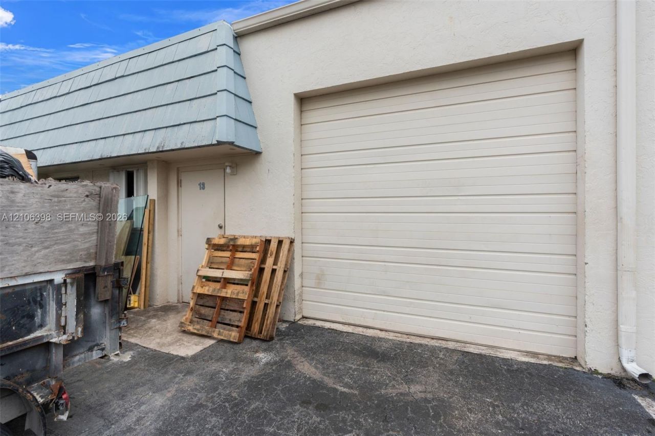 3905 Investment Ln, Unit 16, West Palm Beach, FL 33404 Photo