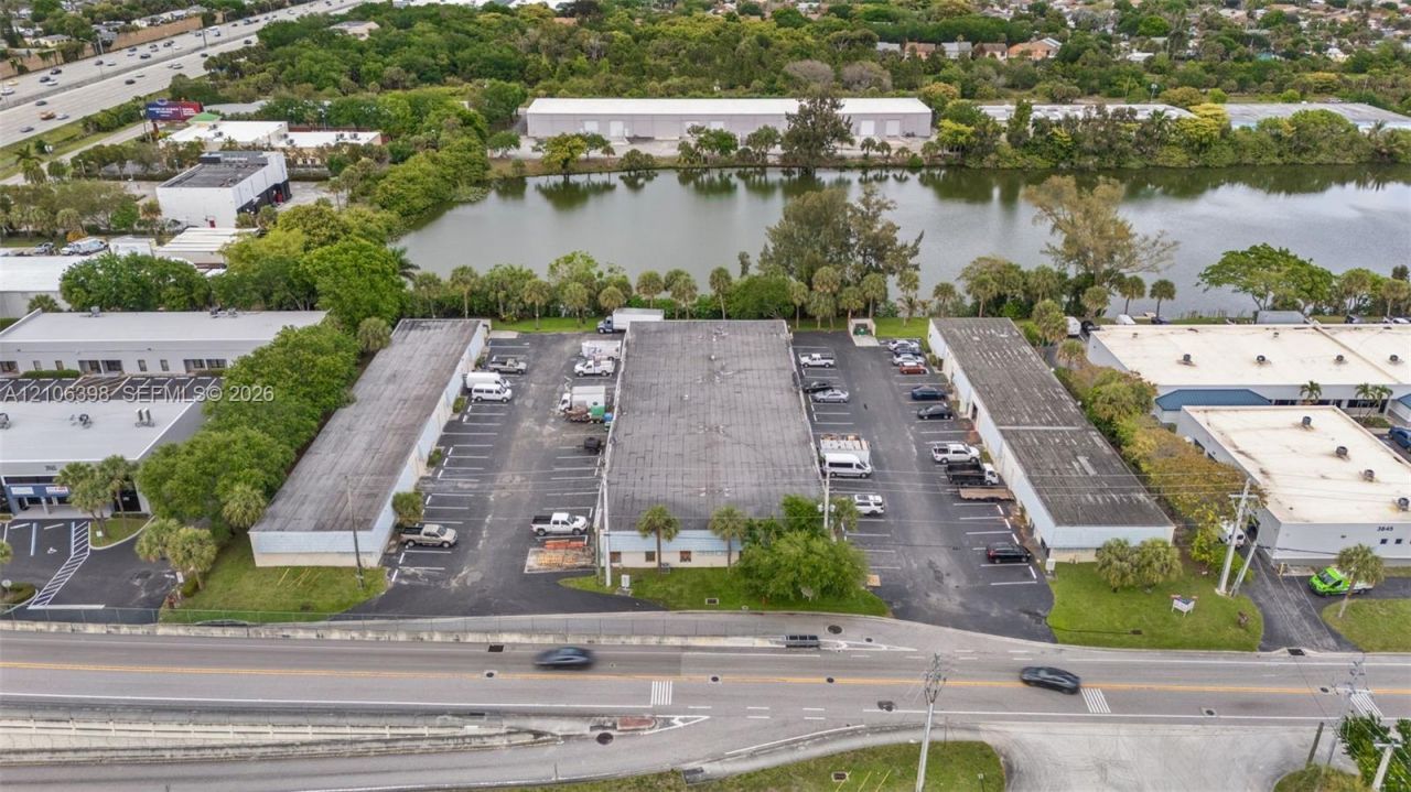 3905 Investment Ln, Unit 16, West Palm Beach, FL 33404 Photo