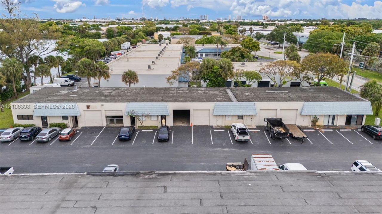 3905 Investment Ln, Unit 16, West Palm Beach, FL 33404 Photo