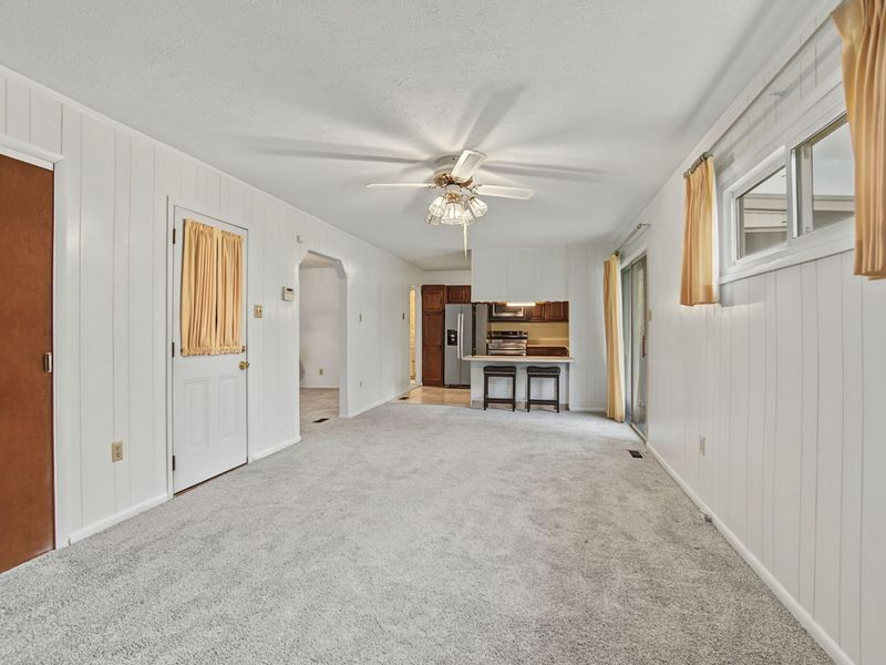 109 Delcourt Drive, Springfield, OH 45506 Photo 13