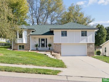 1014 Haverford Drive, Papillion, NE 68046