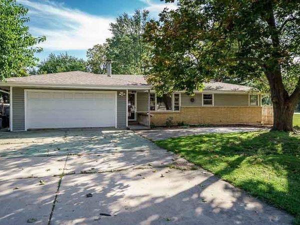 8223 N ALPINE Road, MACHESNEY PARK, IL 61115