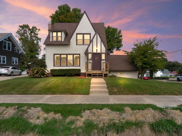 1201 W State Street, Marshalltown, IA 50158