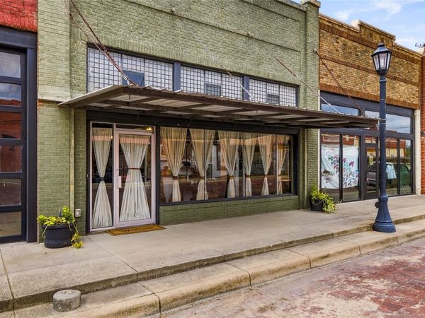 137 E Clark ST, Bartlett, TX 76511