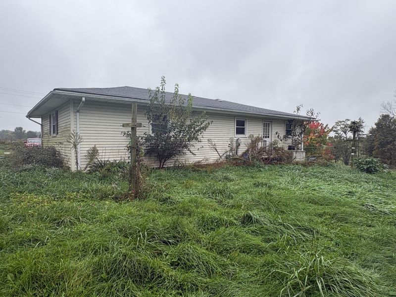5796 Township Road , Unit 1, Fredericktown, OH 43019 Photo 4