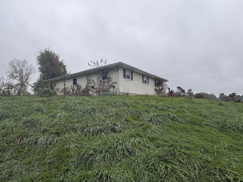 5796 Township Road , Unit 1, Fredericktown, OH 43019 Photo 5