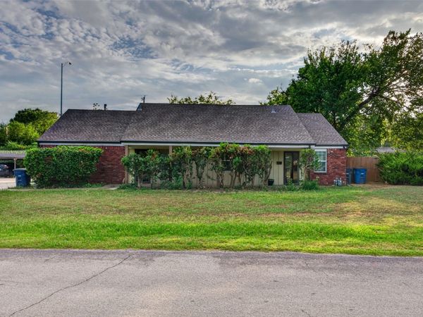 5802 E 33rd Court , Tulsa, OK 74135
