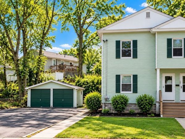 139-141 Middlesex St, Chelmsford, MA 01863