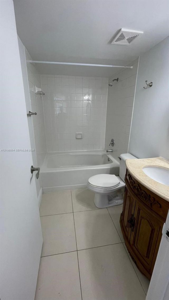12172 Saint Andrews Pl , Unit 205, Miramar, FL 33025 Photo