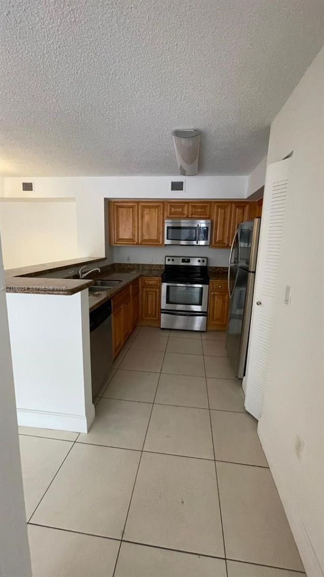 12172 Saint Andrews Pl , Unit 205, Miramar, FL 33025 Photo
