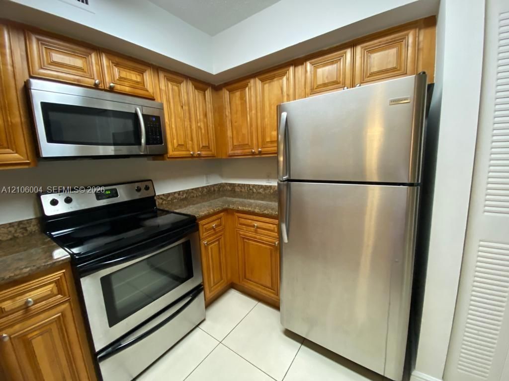 12172 Saint Andrews Pl , Unit 205, Miramar, FL 33025 Photo