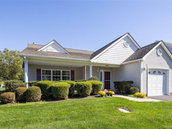 1504 Pebble Beach Path, Riverhead, NY 11901