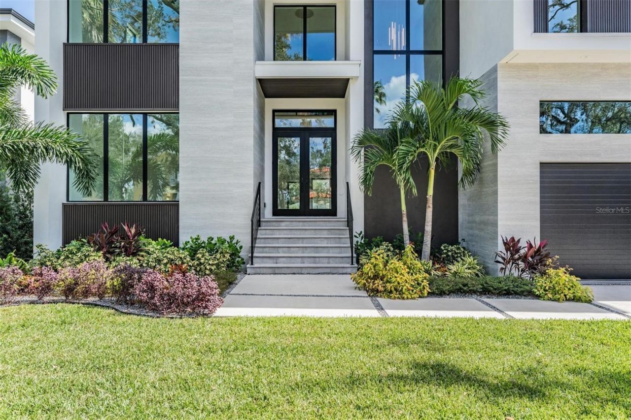 214 S Renellie Drive, Tampa, FL 33609 Photo