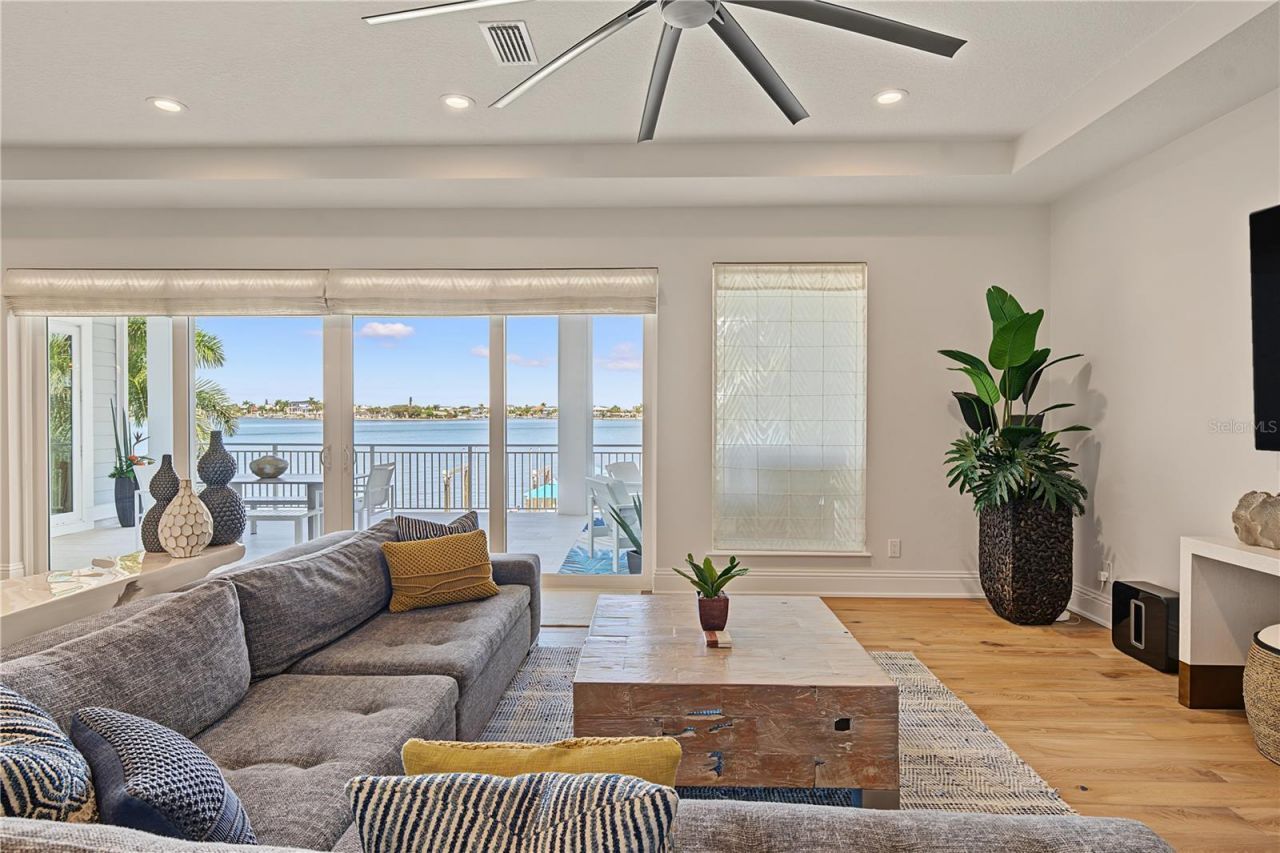 7 Paradise Lane, Treasure Island, FL 33706 Photo