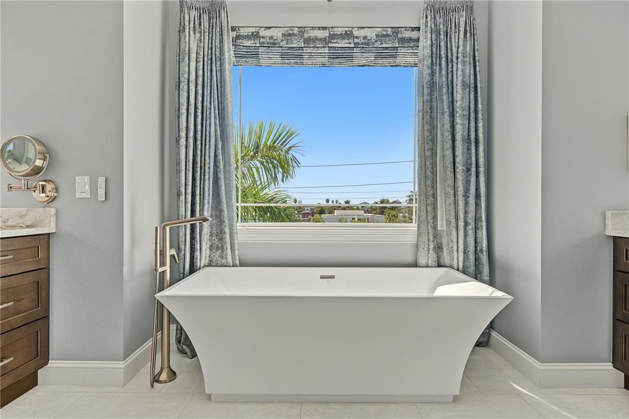 7 Paradise Lane, Treasure Island, FL 33706 Photo