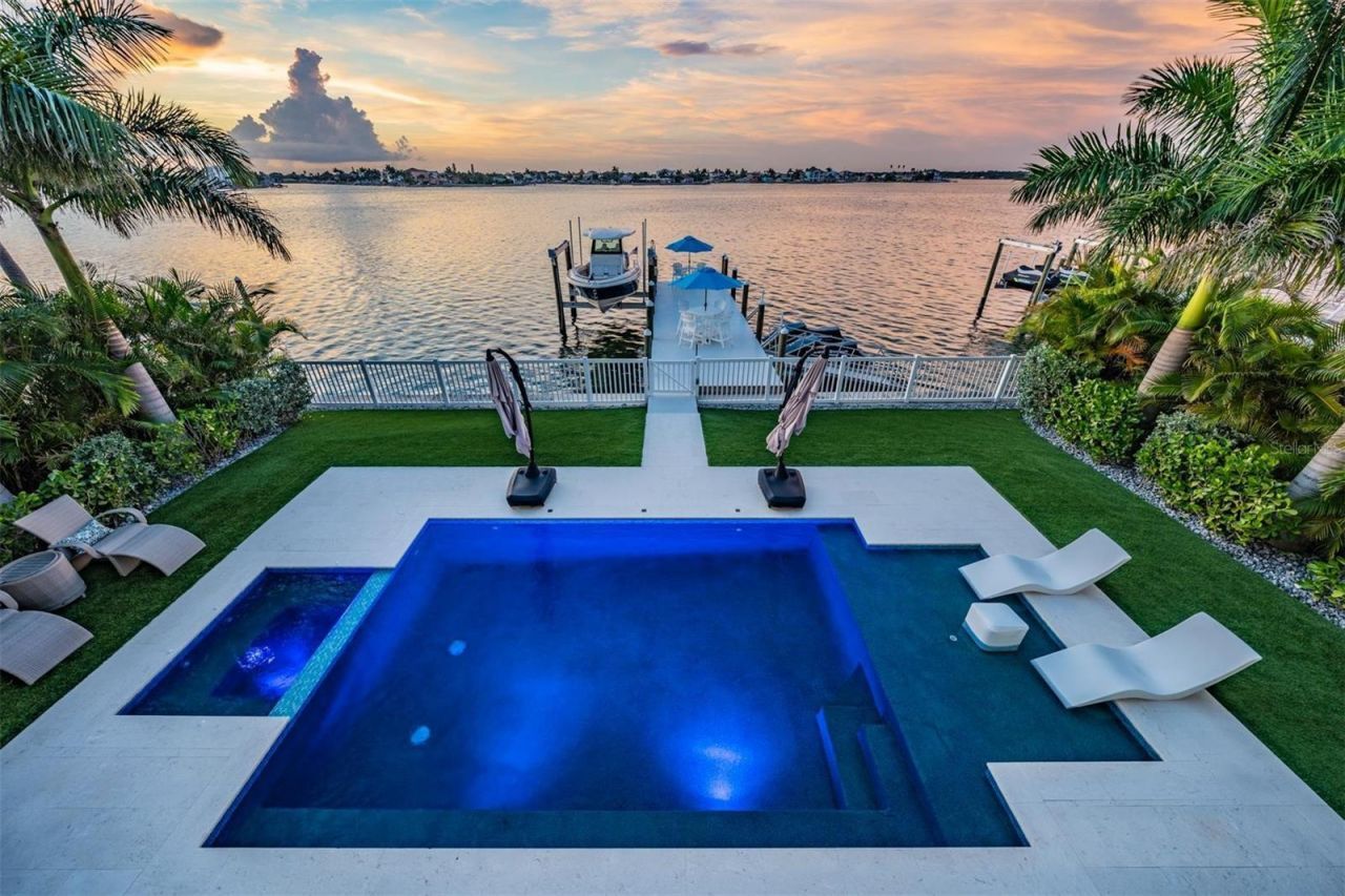 7 Paradise Lane, Treasure Island, FL 33706 Photo