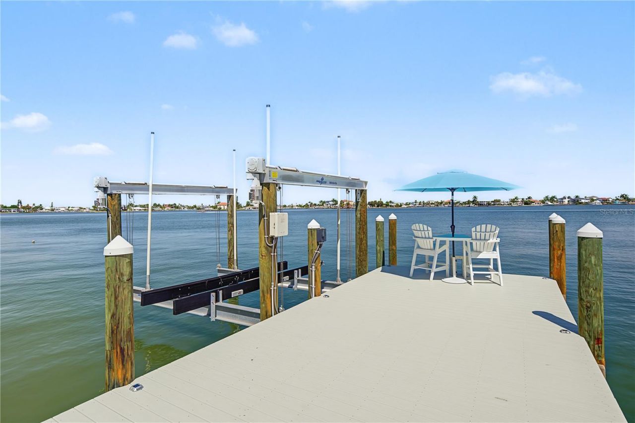 7 Paradise Lane, Treasure Island, FL 33706 Photo