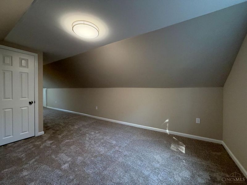 5223 Parkview Avenue, Green Township, OH 45238 Photo 15