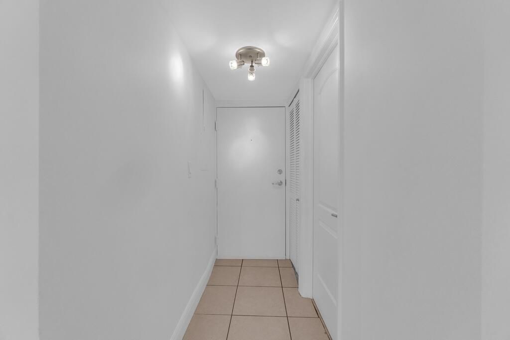 2100 Brickell Avenue, Unit 305, Miami, FL 33129 Photo