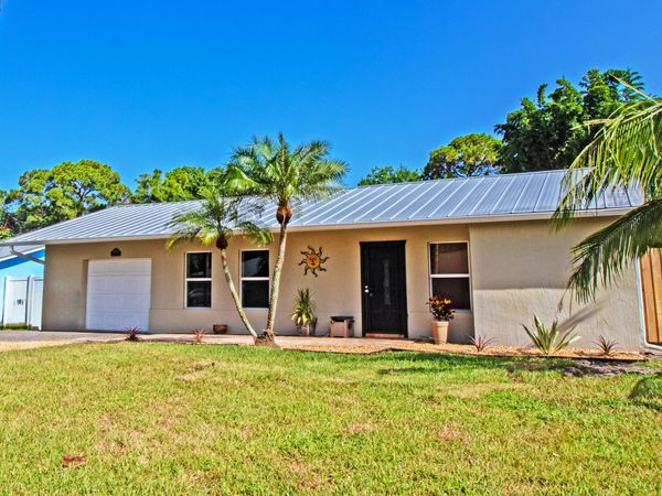 8804 SE Jardin Street, Hobe Sound, FL 33455