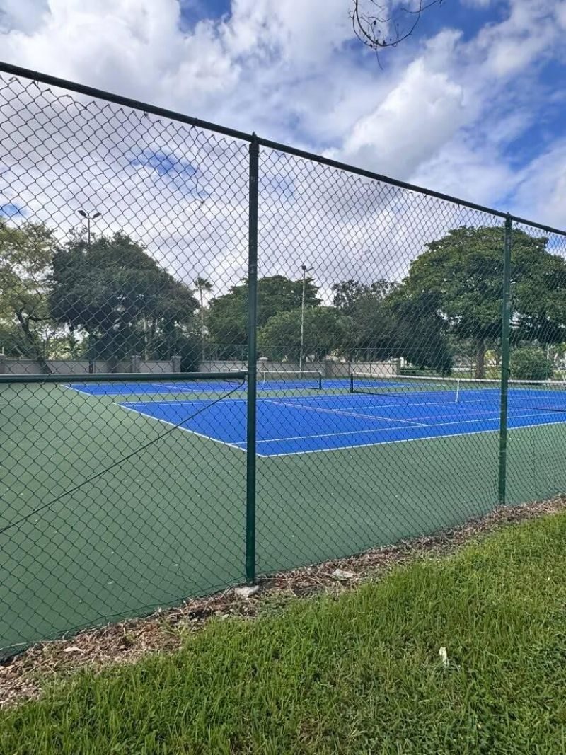 9887 Nob Hill Court, Sunrise, FL 33351 Photo