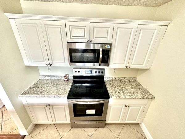 1405 Meadows Circle W, Boynton Beach, FL 33436