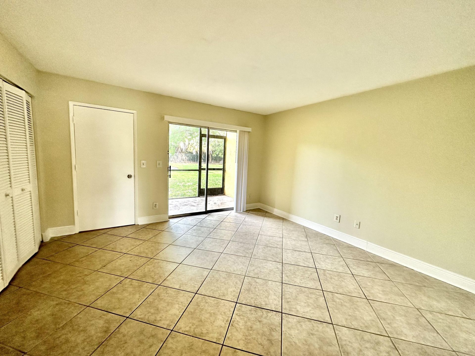 1405 Meadows Circle W, Boynton Beach, FL 33436 Photo