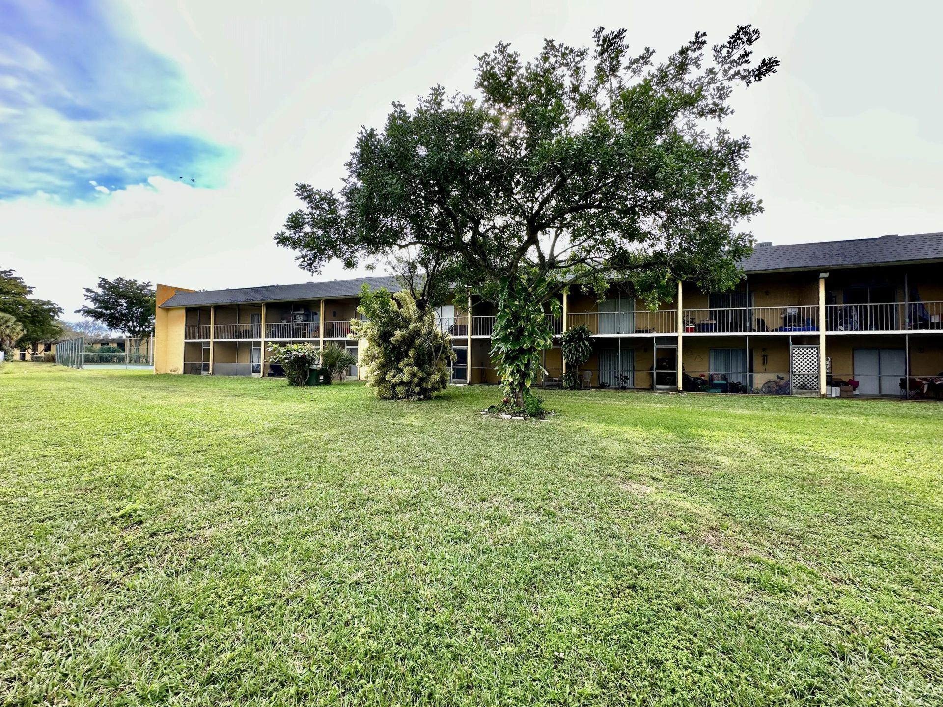 1405 Meadows Circle W, Boynton Beach, FL 33436 Photo