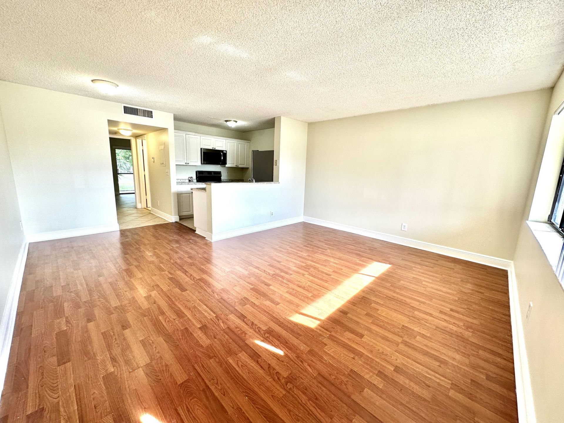 1405 Meadows Circle W, Boynton Beach, FL 33436 Photo