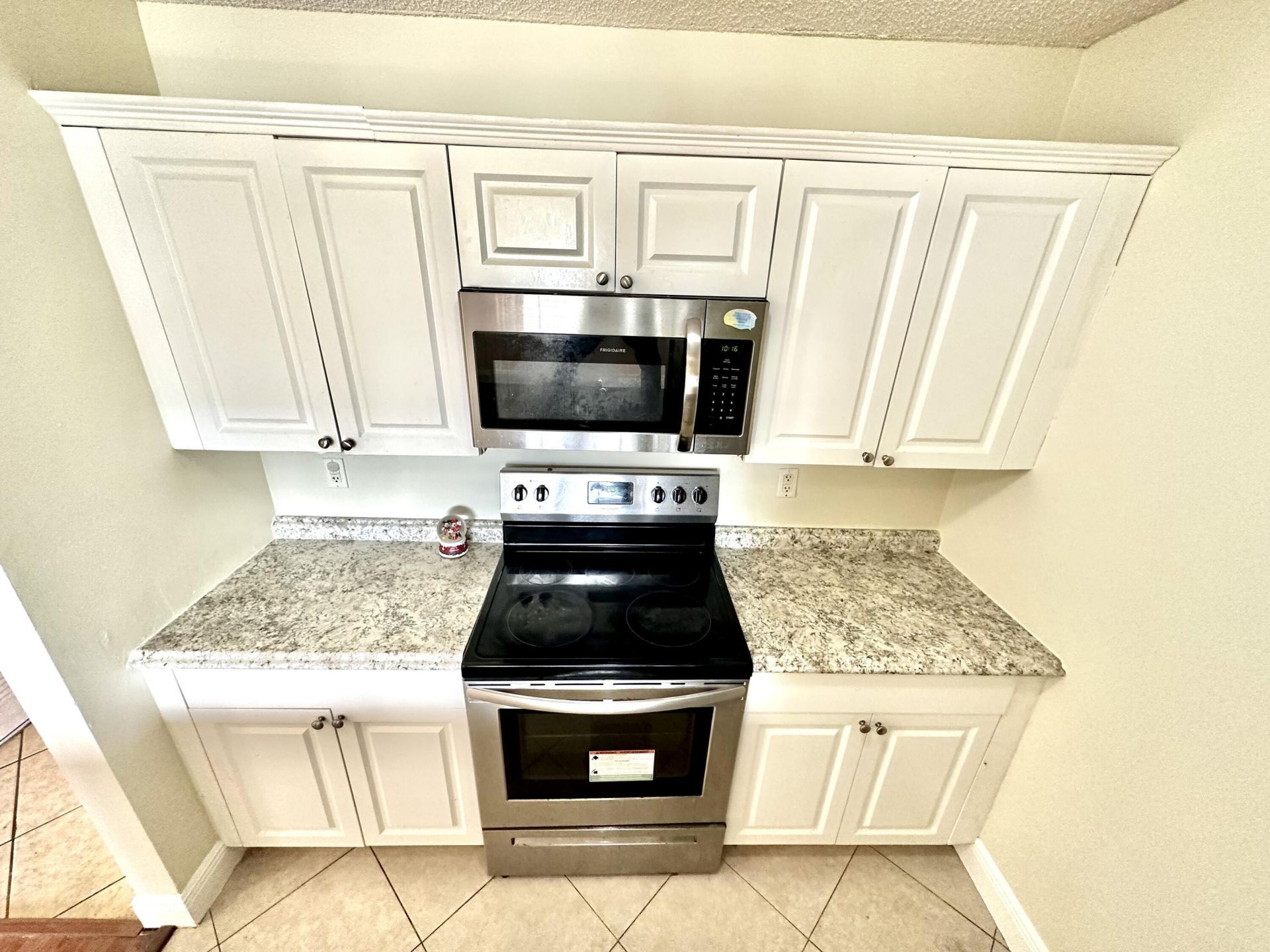 1405 Meadows Circle W, Boynton Beach, FL 33436 Photo