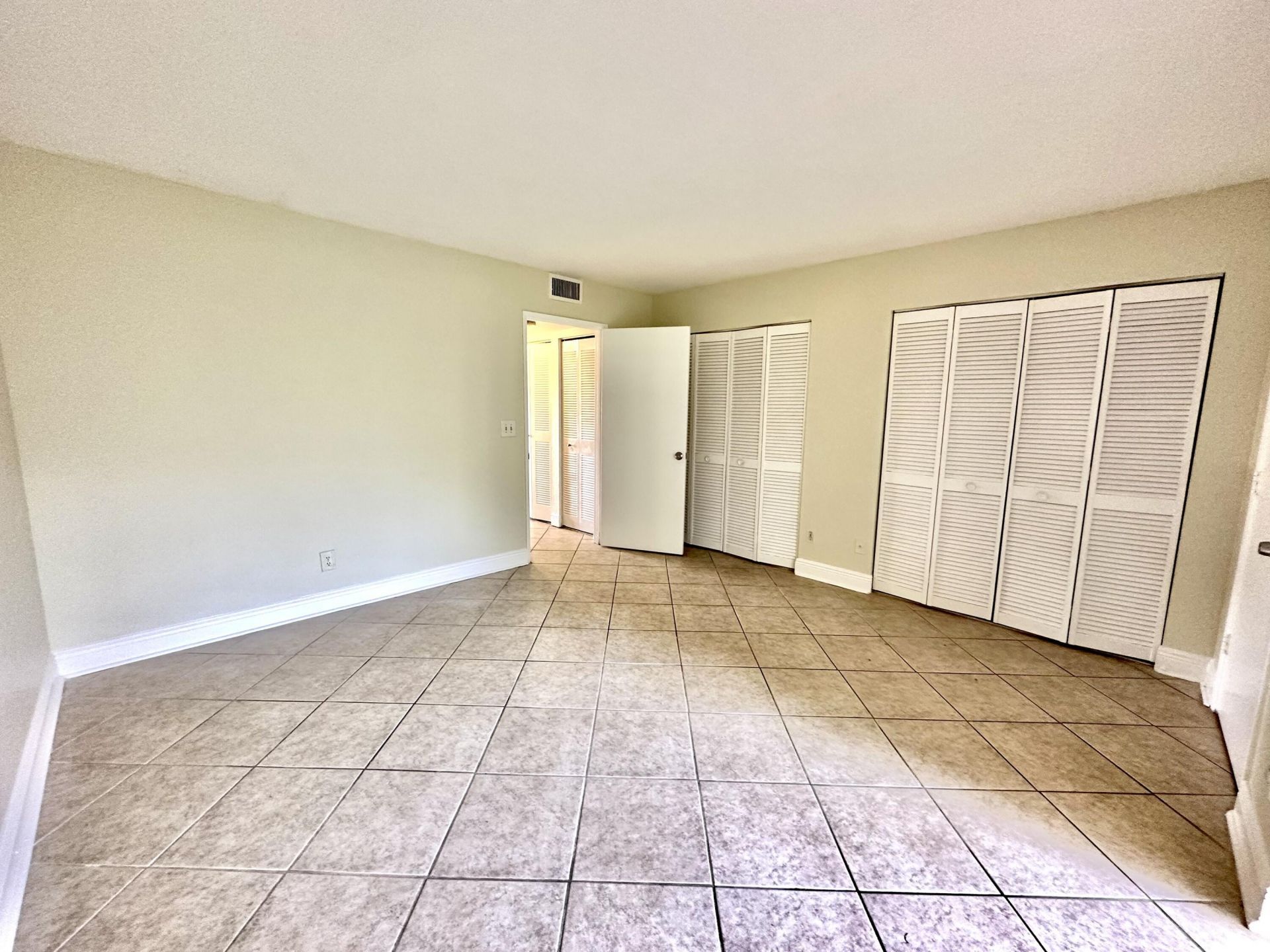 1405 Meadows Circle W, Boynton Beach, FL 33436 Photo