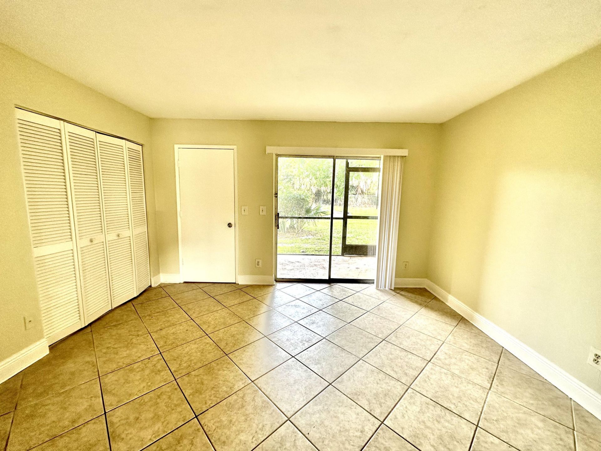 1405 Meadows Circle W, Boynton Beach, FL 33436 Photo