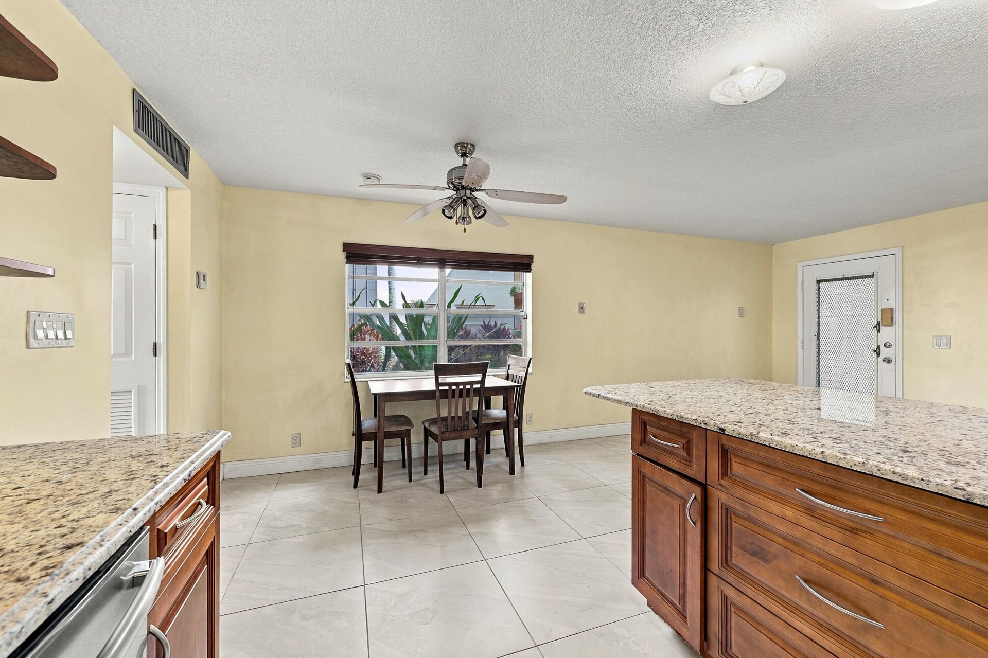 447 Burgundy J, Unit J, Delray Beach, FL 33484 Photo