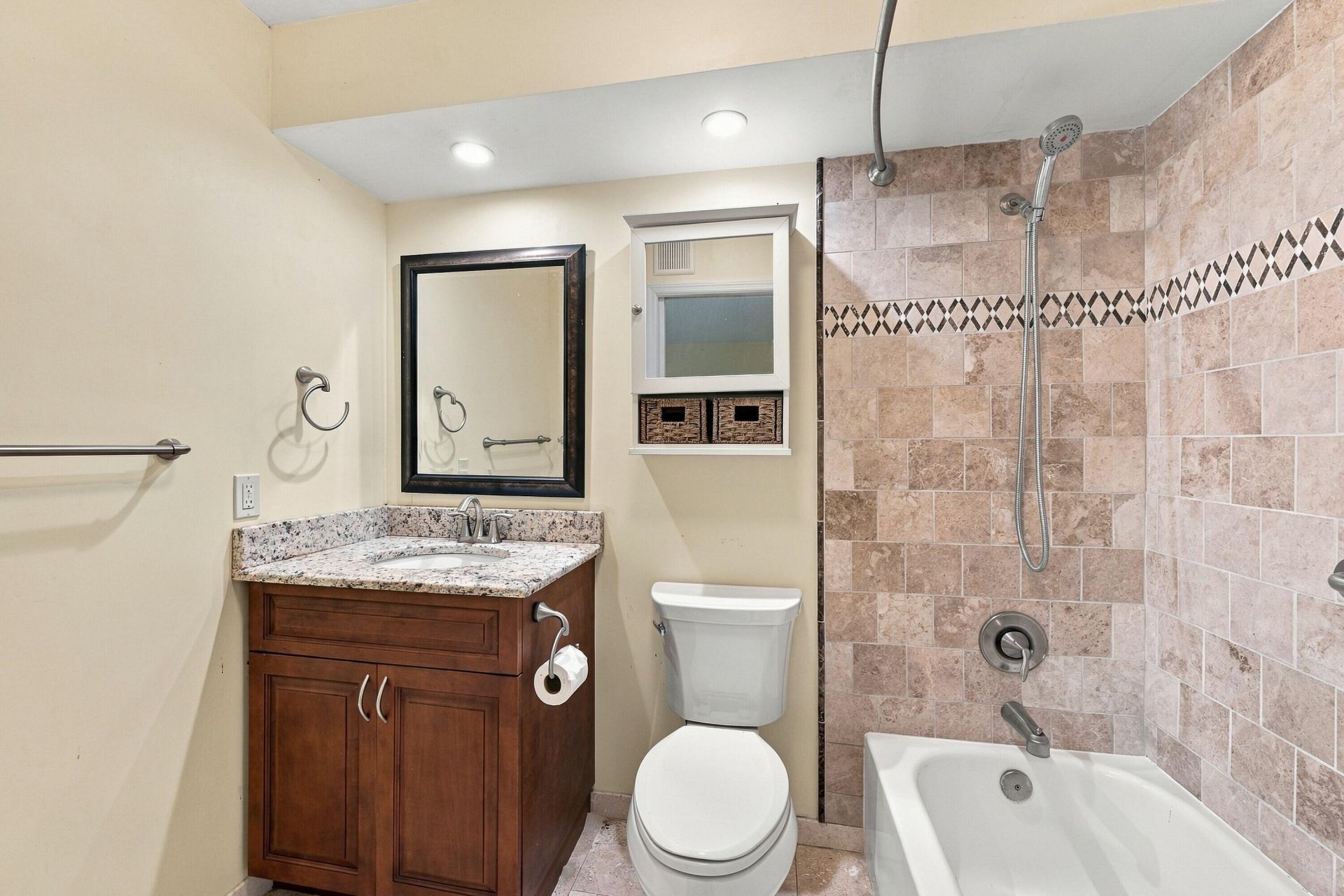 447 Burgundy J, Unit J, Delray Beach, FL 33484 Photo