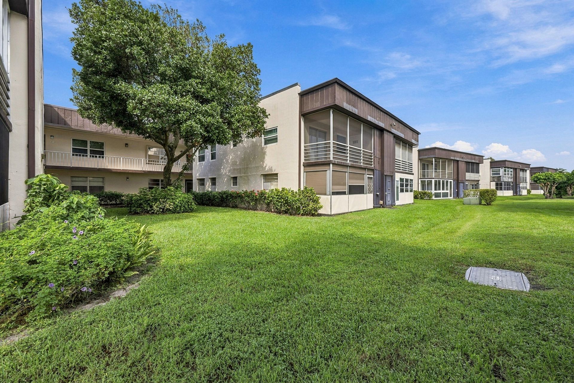 447 Burgundy J, Unit J, Delray Beach, FL 33484 Photo