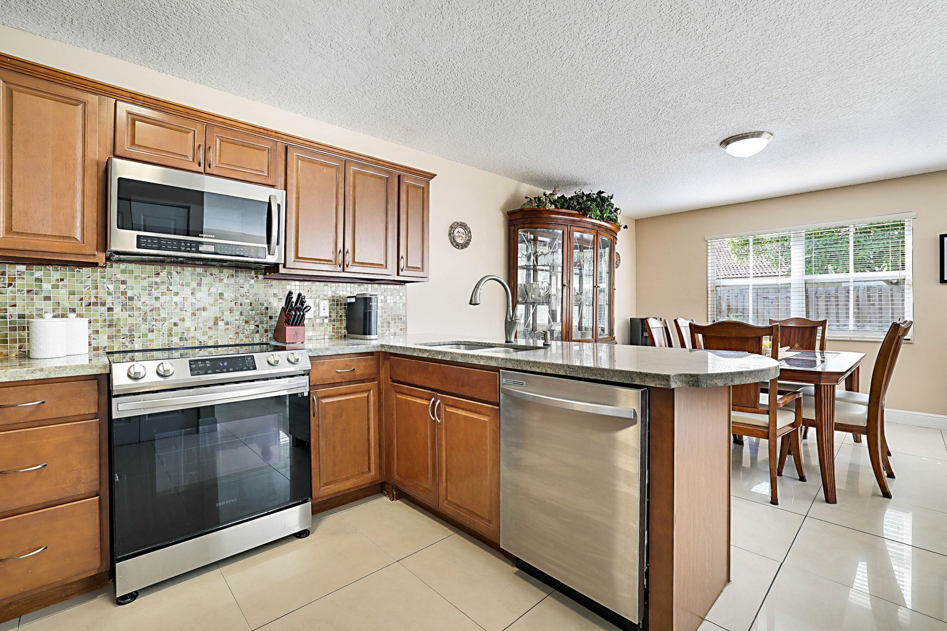 6666 Saltaire Terrace, Margate, FL 33063 Photo