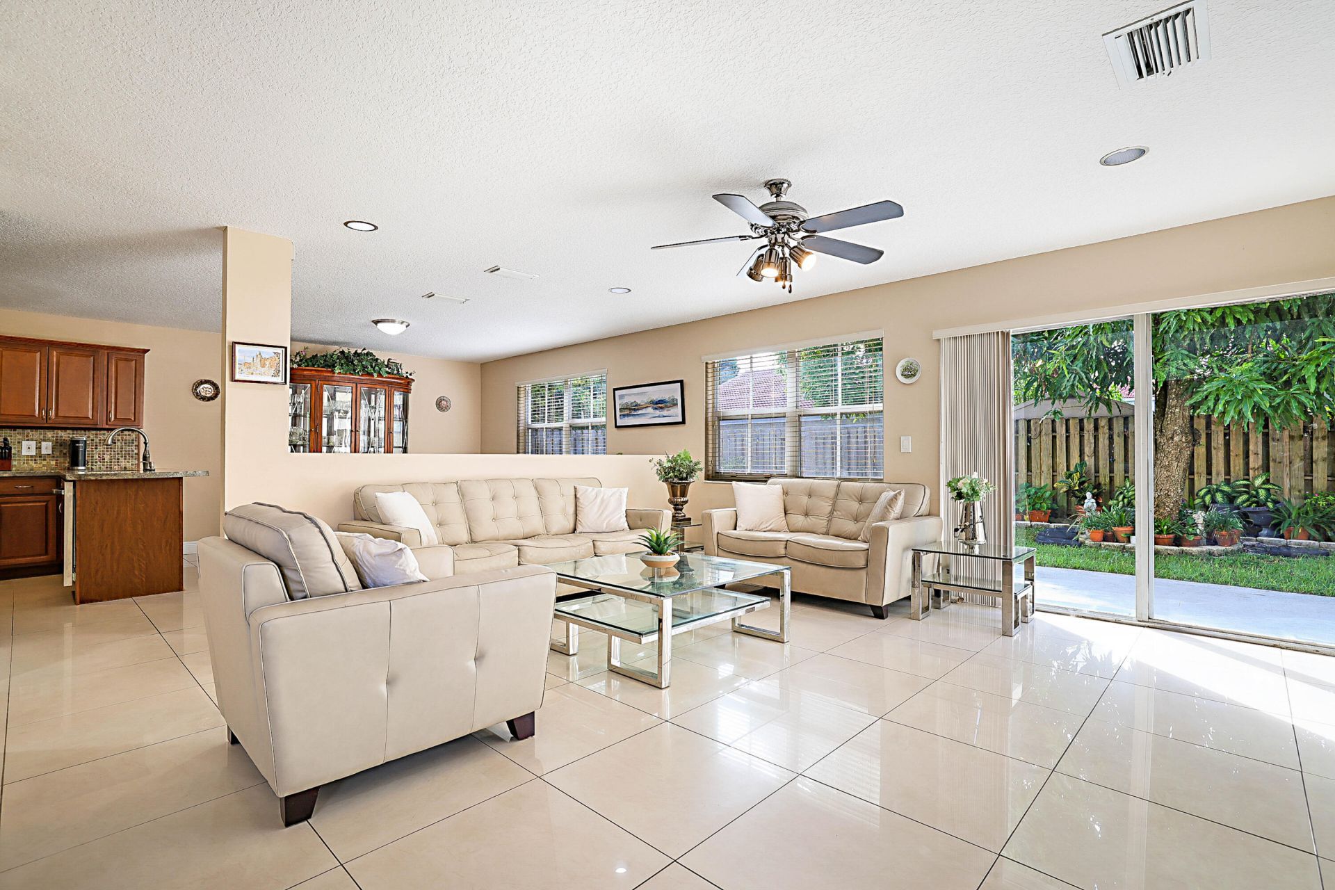 6666 Saltaire Terrace, Margate, FL 33063 Photo