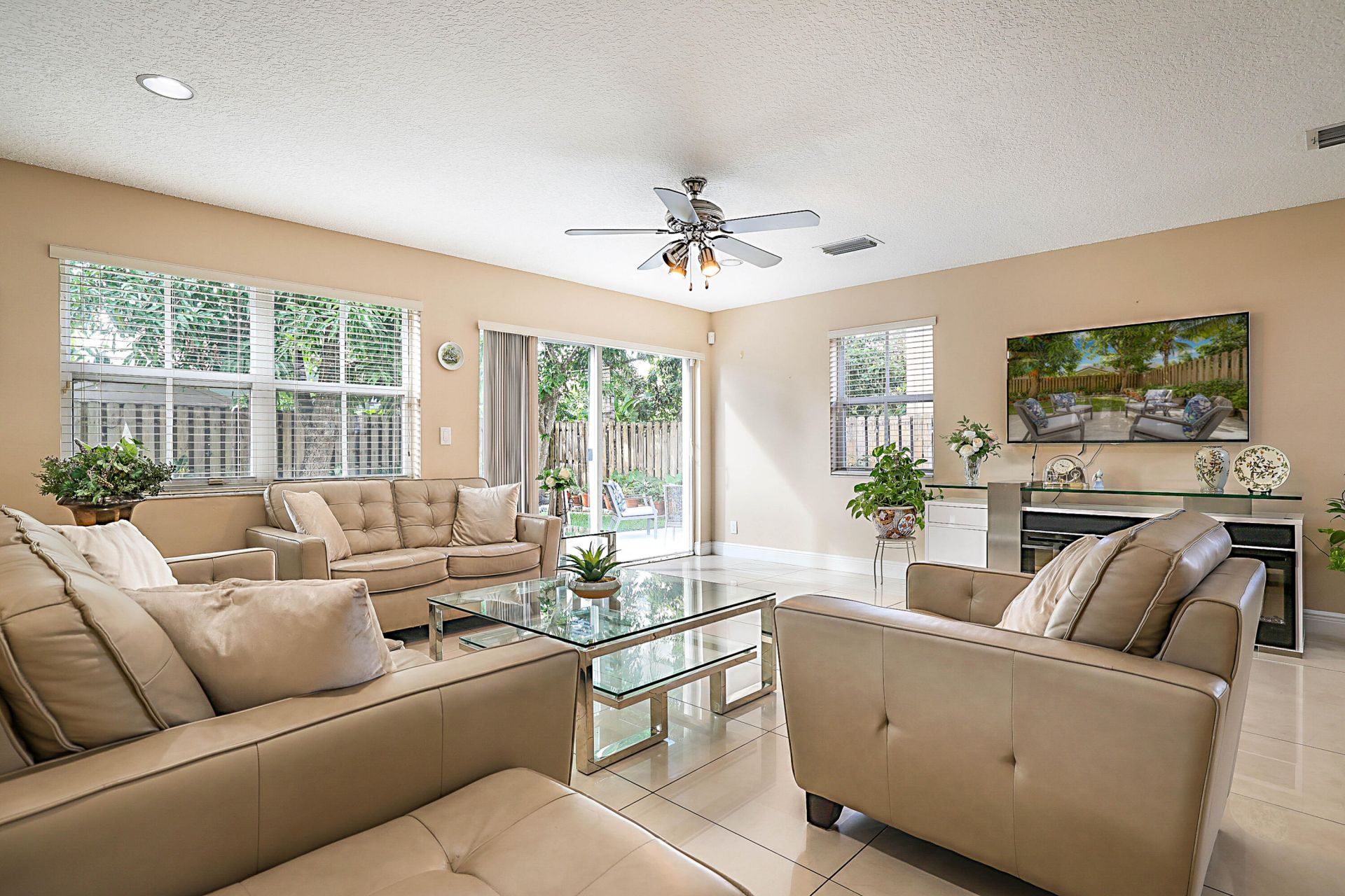 6666 Saltaire Terrace, Margate, FL 33063 Photo