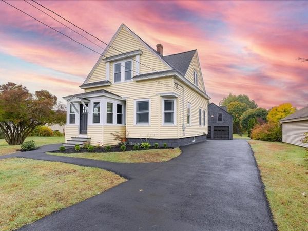 137 Hampshire Rd, Methuen, MA 01844