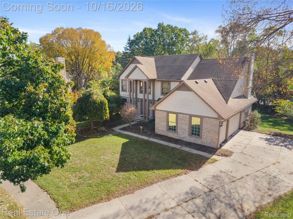 7411 Meadowcrest Court, West Bloomfield Township, Mi 48324