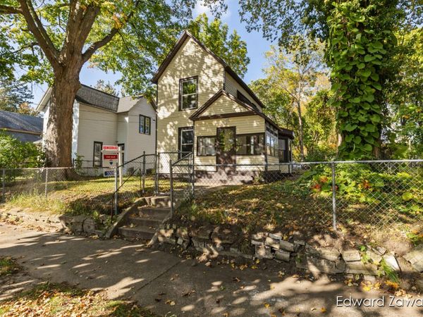 1043 Sigsbee Street SE, Grand Rapids, MI 49506