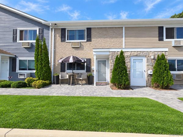 40 W 4th Street, Unit 49, Patchogue, NY 11772