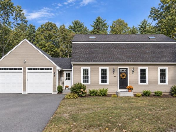 46 Bennett Rd, Rochester, MA 02770